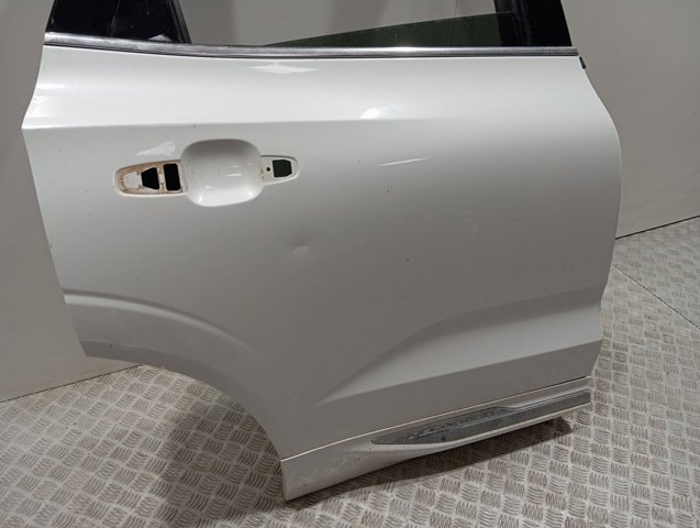 Comprar 32399082 Volvo Puerta trasera derecha