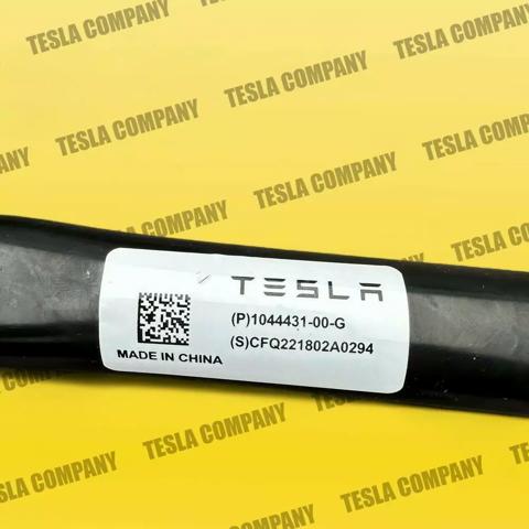 104443100G Tesla brazo de suspension trasera