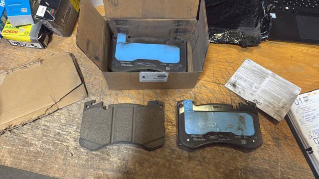 Comprar LR157389 Land Rover Pastillas delanteras de freno