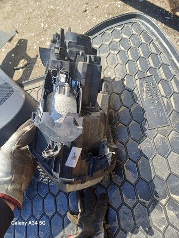 20G745062B TYC Luz derecha