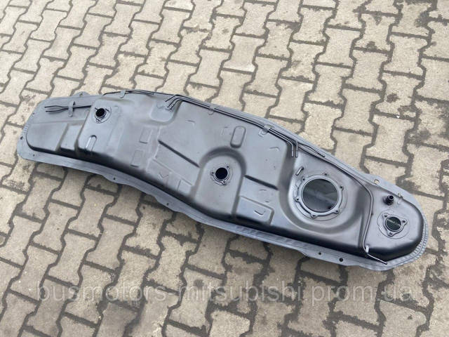 MR342848 Mitsubishi Tanque de combustible