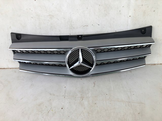 Rejilla Mercedes A63988000839775