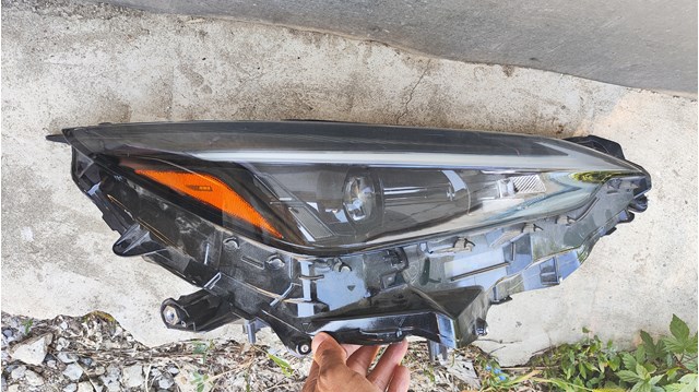 81110F6010 Toyota