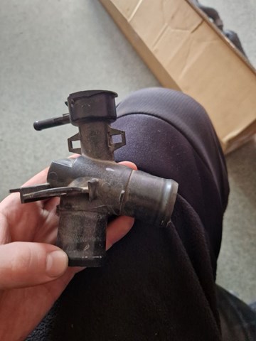Q1730049 Q-fix Brida del sistema de refrigeración (triple unión)