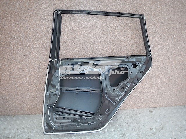 GSYA7202XF Mazda puerta trasera derecha