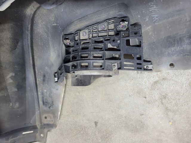 850185NA0A Nissan/Infiniti Soporte del paragolpes trasero derecho