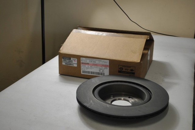 432065NA0A Nissan/Infiniti Freno de disco trasero