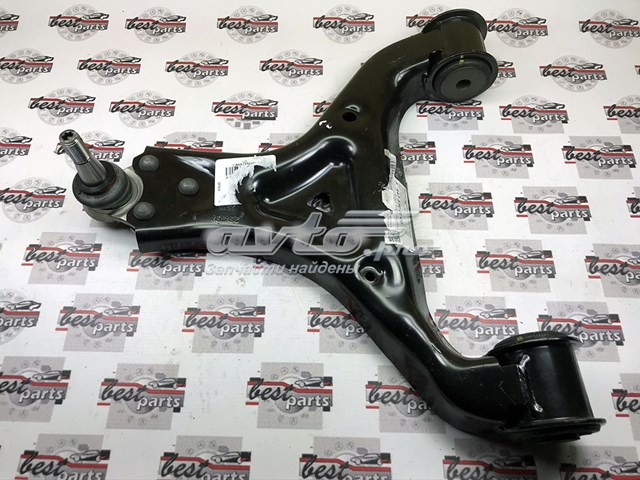 Brazo inferior derecho de la suspensión delantera A4473303000 Mercedes