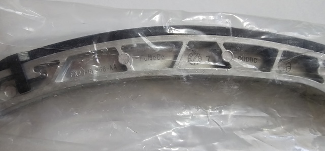 C2Z28428 Jaguar Tensor de cadena de distribución