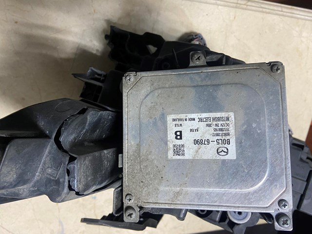 Faros delanteros Mazda BCJH51040