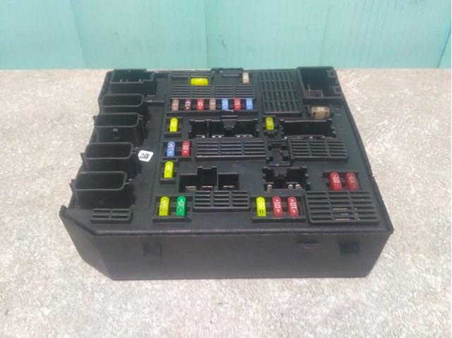 Caja fusibles Renault (RVI) 284B62342R precio, desde 76,96 EUR