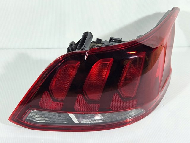 9817299580 Peugeot/Citroen Piloto trasero derecho