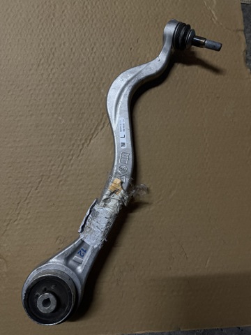 31106878587 BMW Brazo inferior izquierdo de la suspensión delantera