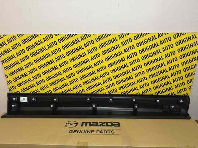 KB7W51RB0E Mazda moldura de la puerta delantera izquierda