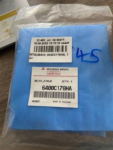 6400C178HA Mitsubishi embellecedor, faro antiniebla derecho