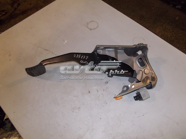 MN101625 Mitsubishi pedal de freno