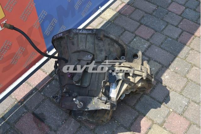 Comprar 8200546200 Renault (RVI) Caja de cambios mecánica completa