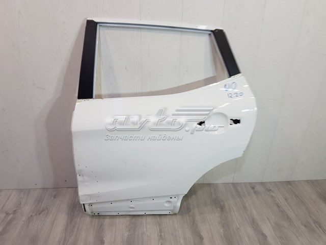 Puerta trasera izquierda Nissan Qashqai 2 (J11)