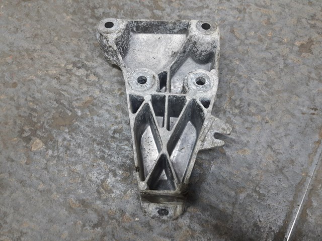 Soporte para taco de motor izquierdo BMW 2 (F23)