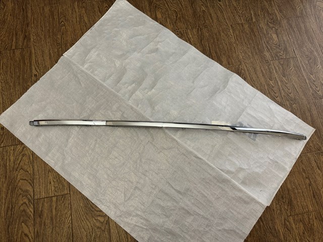 Moldura de parachoques trasero 5618538352ZZ VAG