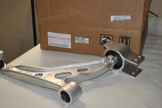 Brazo inferior derecho de la suspensión delantera 545005NA1A Nissan/Infiniti