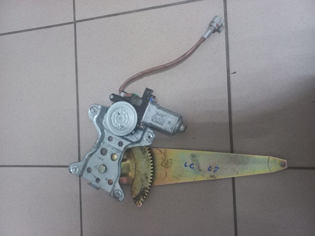 Motor eléctrico, elevalunas, puerta delantera izquierda Toyota Land Cruiser 90 (J9)