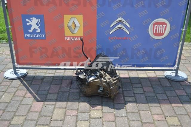 Caja de cambios 8200546200 Renault (RVI)