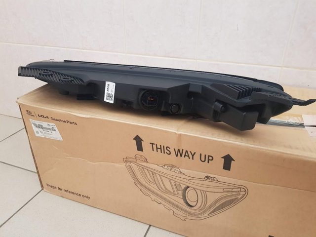92208J9500 Hyundai/Kia Luz diurna derecha