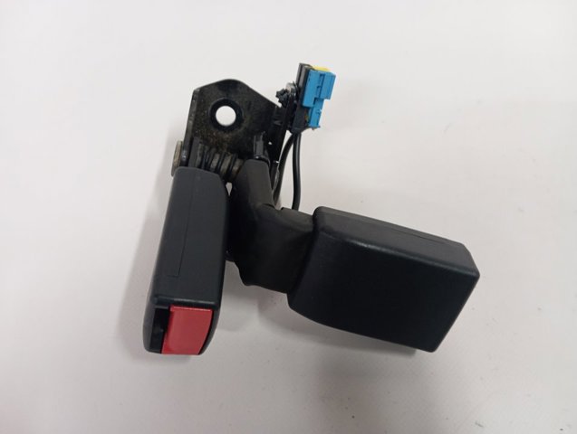 Cinturón de seguridad trasero derecho A1768600469 Mercedes