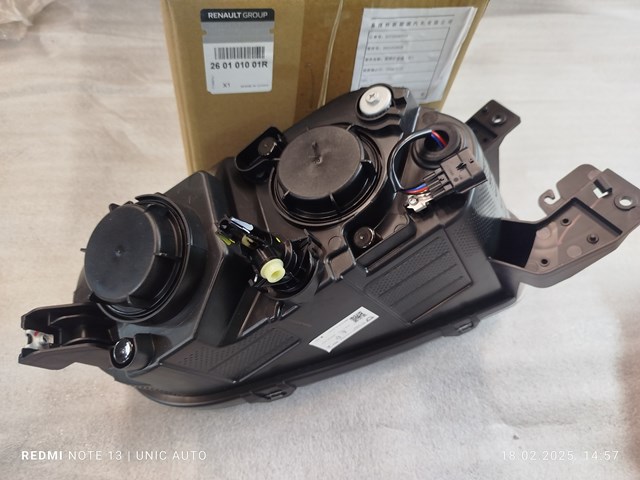 Comprar 260101001R Renault (RVI) Faro derecho