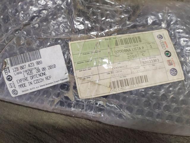 Moldura de parachoques trasero VAG 1Z98074239B9 precio, desde 67,82 USD