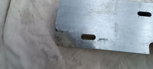 620305NA0A Nissan/Infiniti Refuerzo parachoque delantero