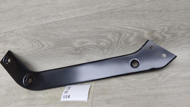 PVG30039AR Signeda Soporte superior derecho del radiador