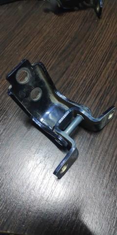 Comprar KD5372240A Mazda Bisagra de la puerta trasera derecha