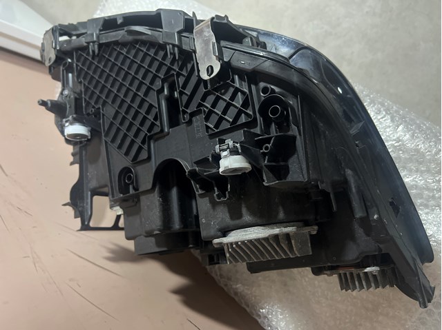 63119479267 BMW Faros