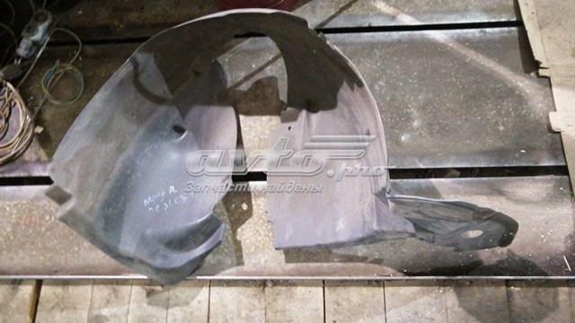 Guardabarros interior derecho, aleta delantera PEUGEOT 9676736880