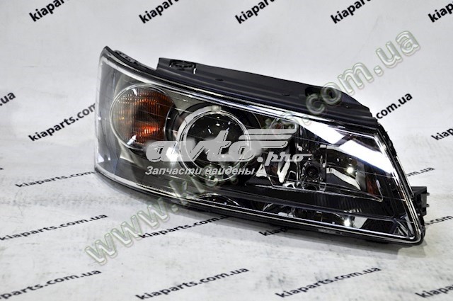 921023K020 Hyundai/Kia faro derecho