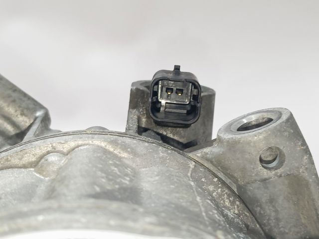 Compresor de aire acondicionado 9833718880 Peugeot/Citroen