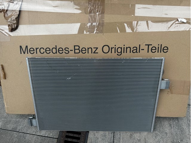 Comprar A0995008901 Mercedes Condensador de aire acondicionado