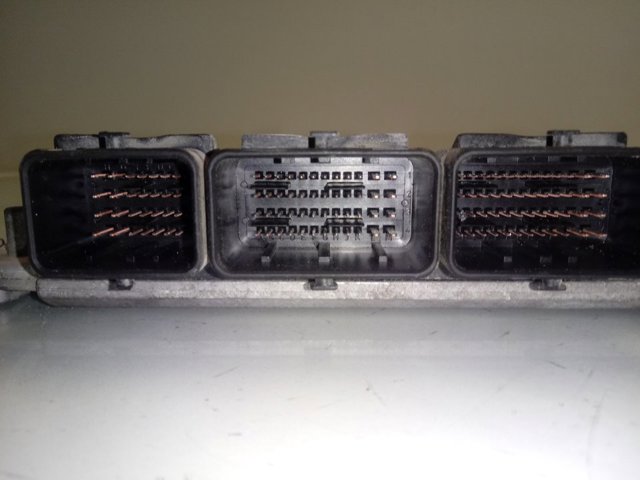 Módulo de control del motor Renault (RVI) 0281010633