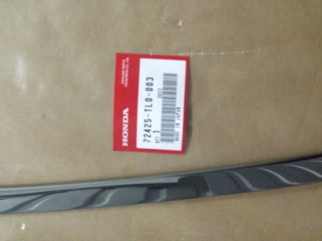 72425TL0003 Honda moldura de puerta delantera derecha superior