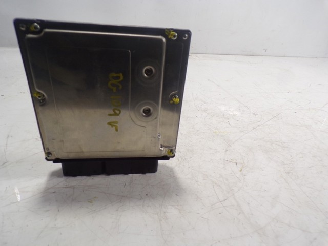Módulo de control del motor BMW 0281013251