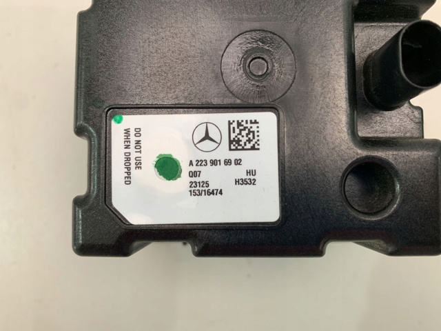 2239016902 Mercedes 
