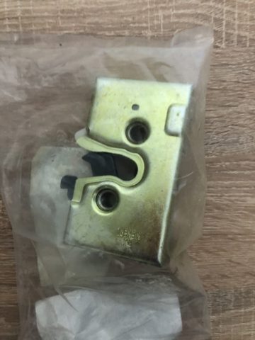 5000937866 Renault (RVI) Cerradura de puerta