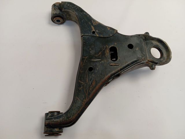 Brazo inferior derecho de la suspensión delantera Ford 2354158 precio, desde 120,52 EUR