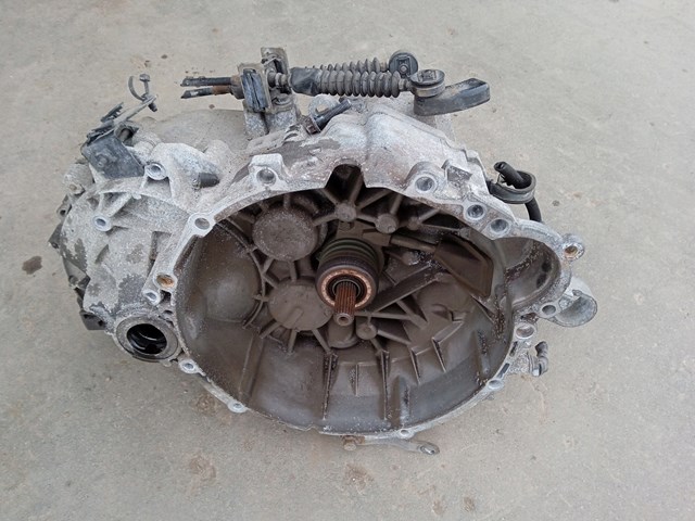 1023705 Volvo Transimisión manual