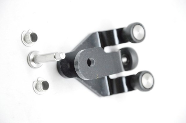 Rodillo inferior derecho de puerta corrediza Roll FDA06
