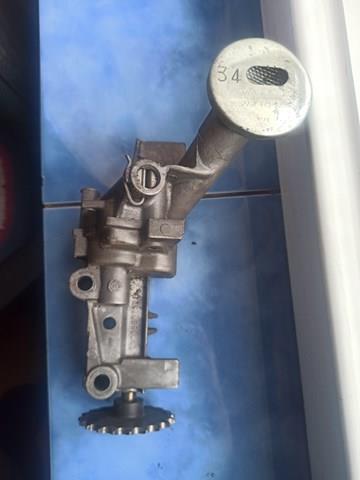 Bomba de aceite del motor Renault (RVI) 7700600251