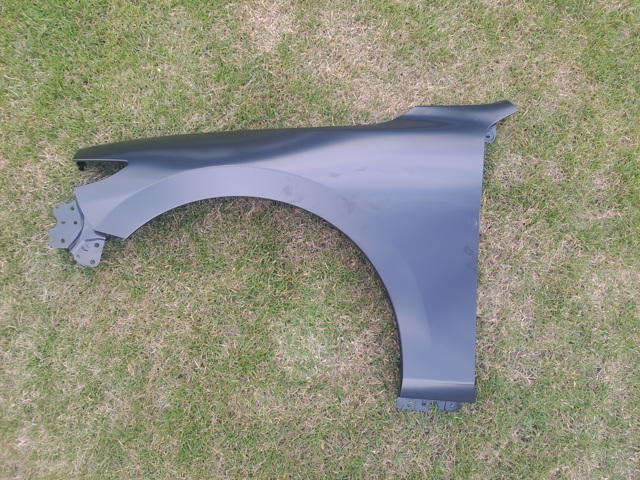 Aleta delantera izquierda Mazda BDMT52210