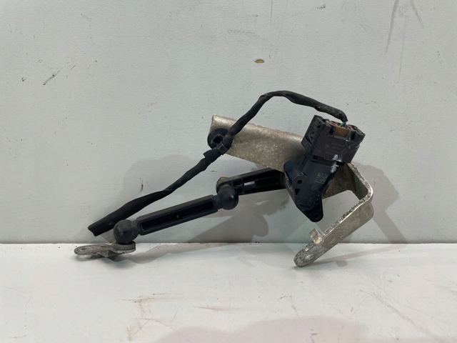 Sensor de nivel de carrocería delantero BMW 6895466 precio, desde 75,50 EUR